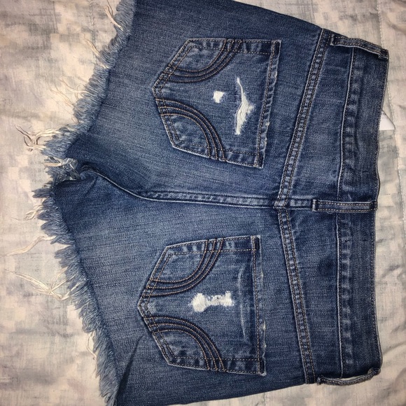 Hollister Jean Shorts - Picture 2 of 2